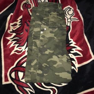 Camp cropped women’s jeans, never worn